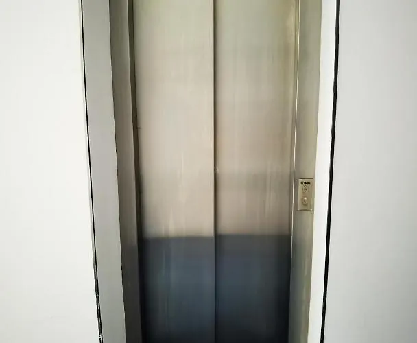 F 207 Del Sol - просторно студио с кухня Apartamento