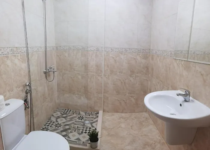 F 207 Del Sol - просторно студио с кухня Apartamento *