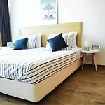F 207 Del Sol - просторно студио с кухня Apartment *