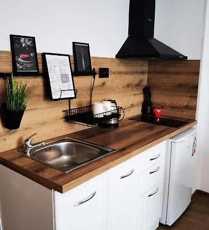 Apartament F 207 Del Sol - просторно студио с кухня