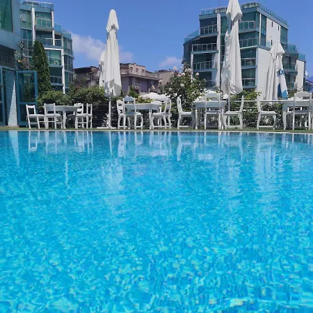 F 207 Del Sol - просторно студио с кухня Primorsko